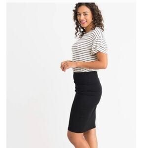 Agnes and Dora Black Knit Pencil Skirt Size Large NWT
